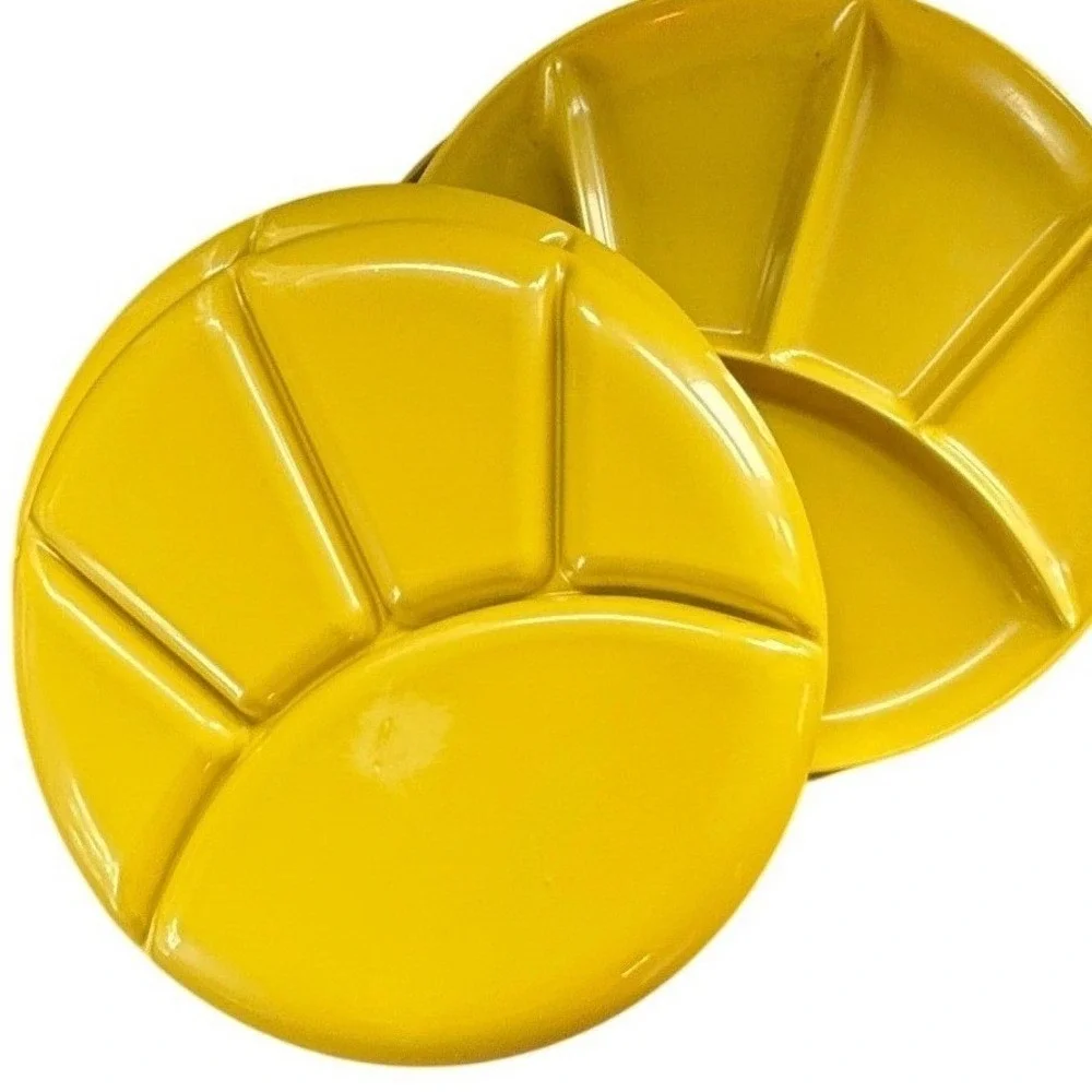 Vintage Yellow Melamine Divided Plates Set of 5 MCM Retro Cafeteria Style 9 Inch